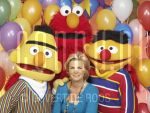 18-10-2005 Irene Moors and Sesamestreet at studio Amsterdam, by order of Stage-Entertainment

[keywords]Musical, Posed, Half Length, Smiling[/keywords]